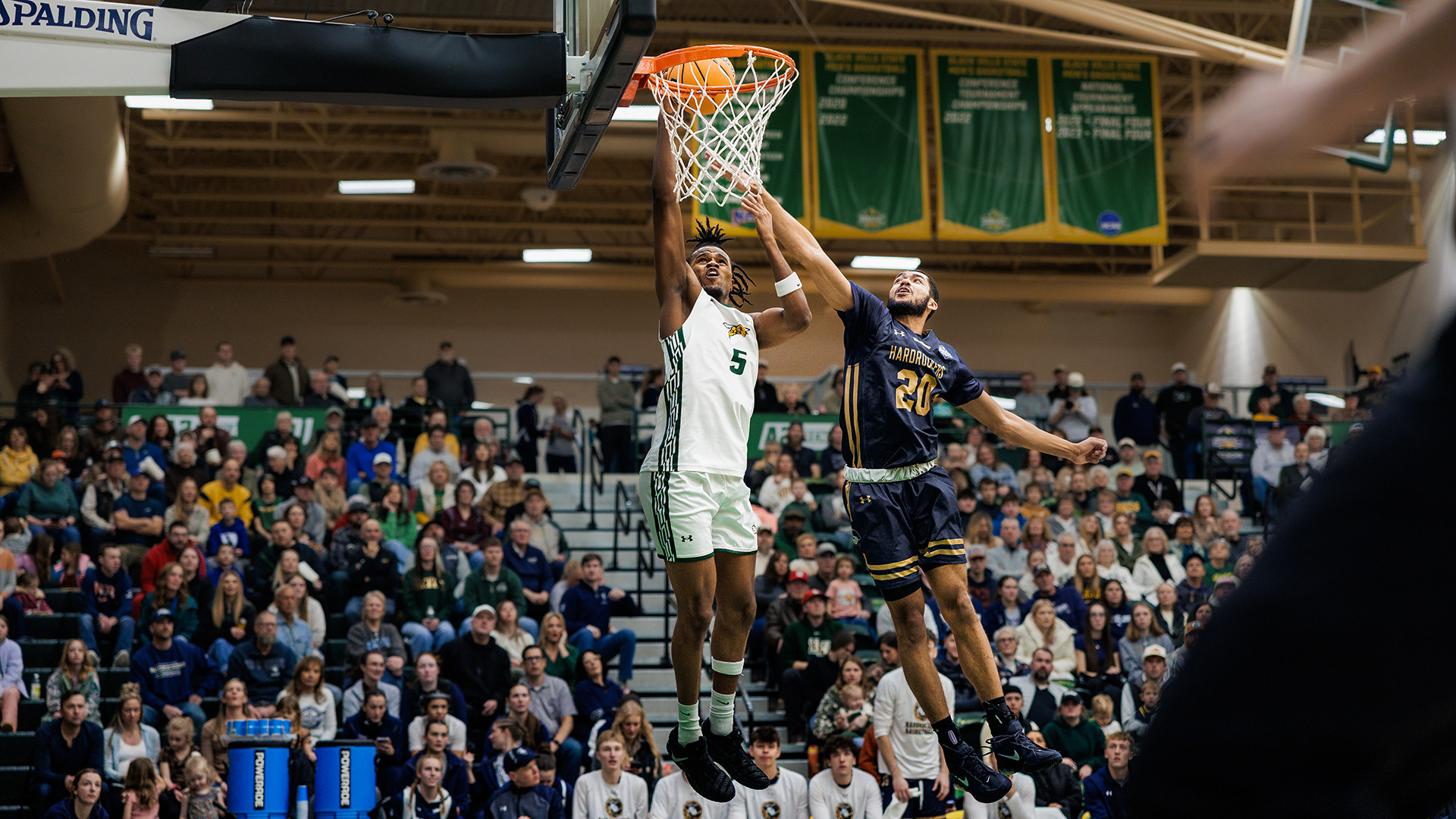Yellow Jackets Earn Tenth RMAC Win and Sweep of Hardrockers
