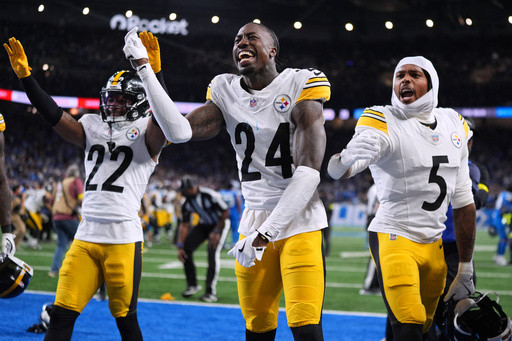 Steelers outlast Lions 29-24 in wild finish when penalty on St. Brown negates Goff’s winning TD