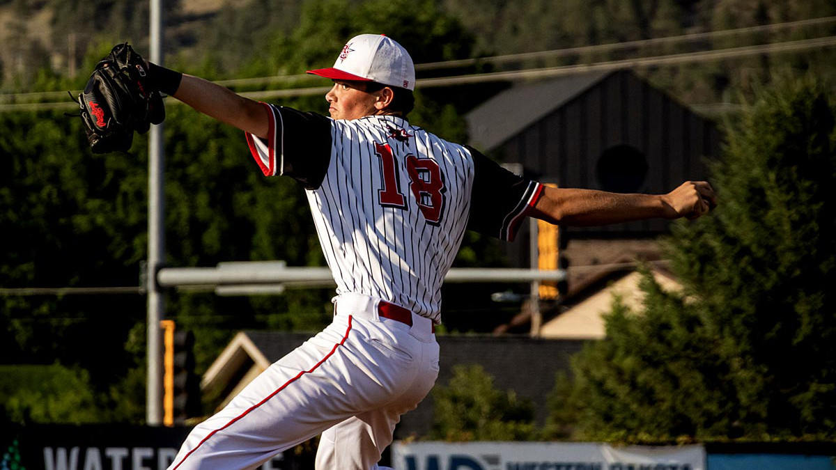 Expos Split Doubleheader with Shooters Behind Big Hits and Strong Pitching