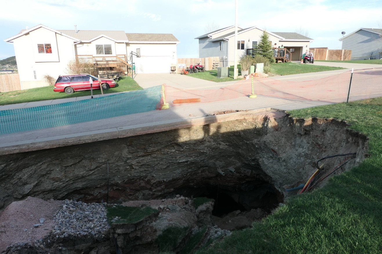 Sinkhole victims ask Supreme Court to help them seek compensation from state