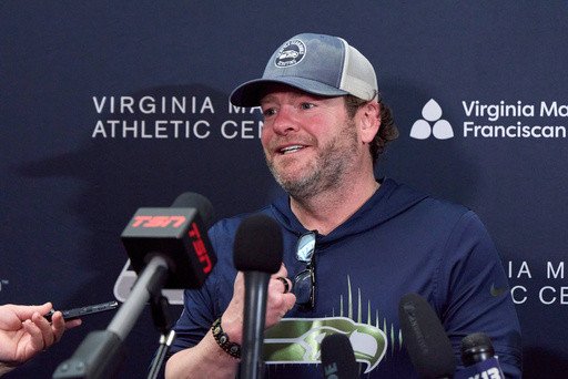 How aggressive free agency moves led the Patriots and Seahawks to the Super Bowl