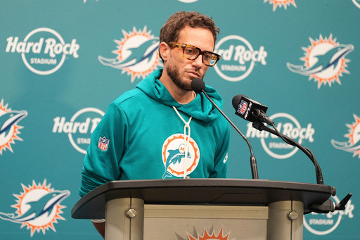 Dolphins’ Mike McDaniel declines to discuss his future after another embarrassing loss