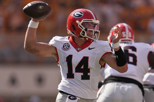 Josh McCray’s 1-yard TD run in OT gives No. 6 Georgia a 44-41 win at No. 15 Tennessee