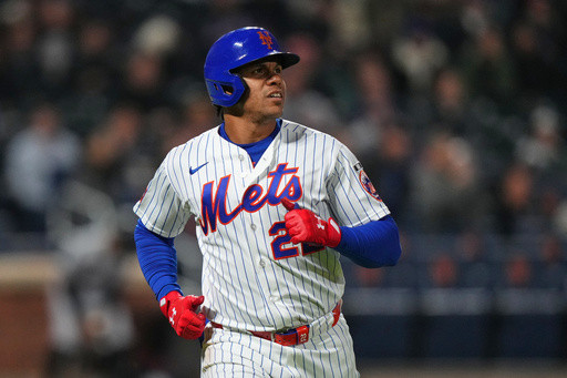 Juan Soto comes off the injured list and helps the Mets stop their 12-game slide