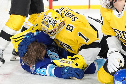 Lightning rally from 4-goal deficit to beat Bruins 6-5 in Stadium Series thriller