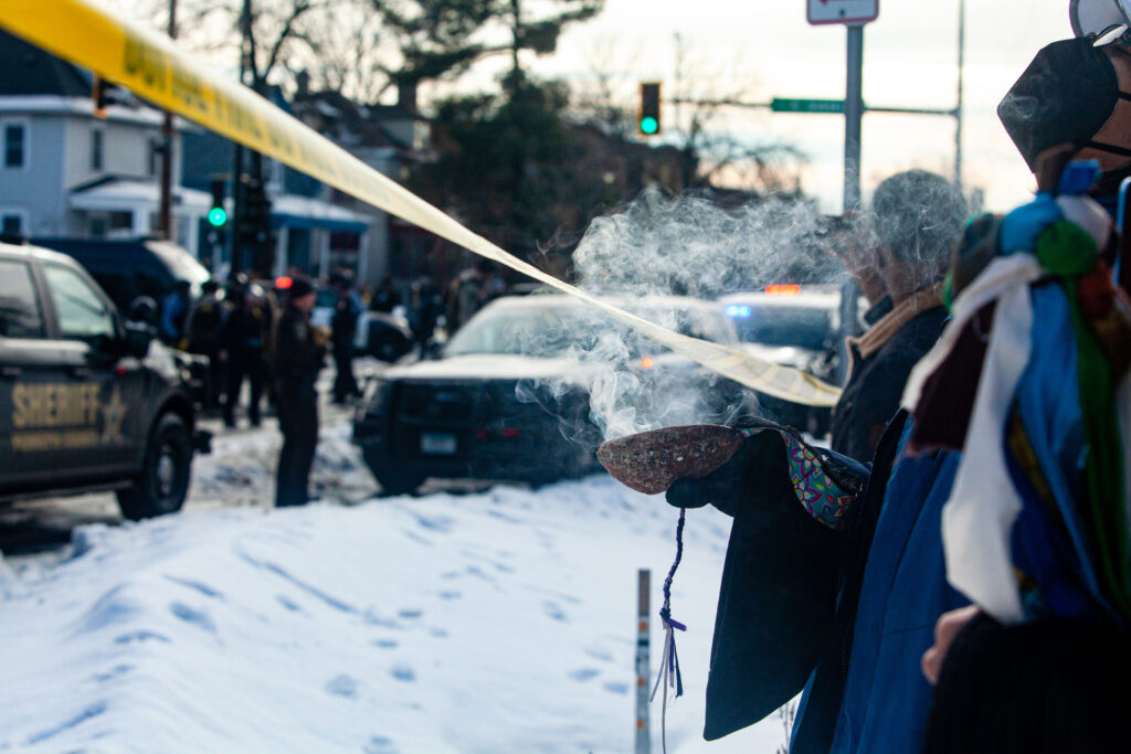 Dems demand investigation of fatal Minneapolis ICE shooting as Trump claims self-defense