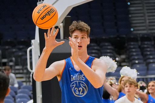 World’s tallest basketball player, 7-foot-9 Olivier Rioux, is transferring from Florida