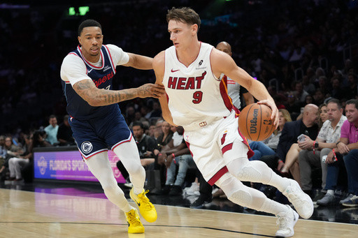 Heat use 30-2 run to pull away, tie franchise record with 24 3-pointers, roll past Clippers 140-123