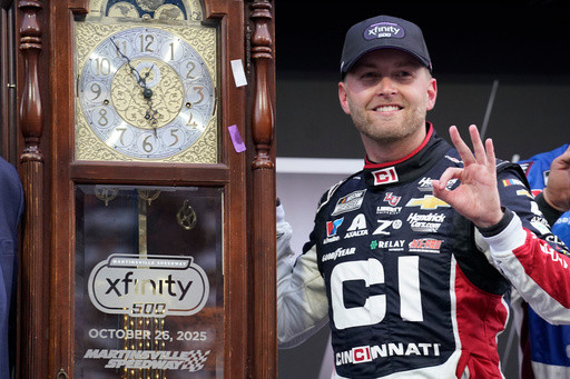 Larson aims to end 23-race losing streak in NASCAR finale, faces Briscoe, Byron and Hamlin in