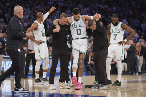 Celtics’ Brad Stevens shuns idea team is in a rebuild with Jayson Tatum out
