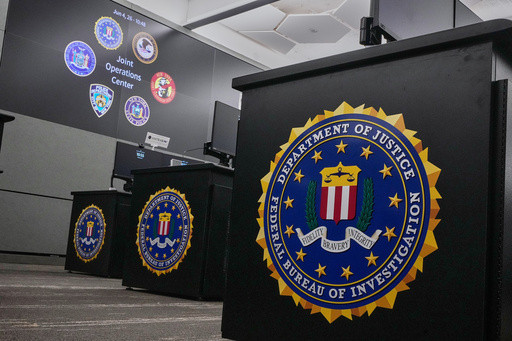 Top FBI agent in Chicago abruptly leaving post after being pushed to retire, AP sources say