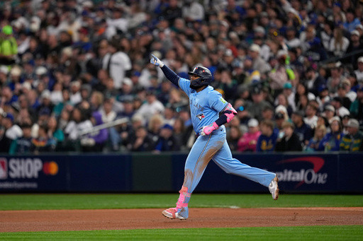 Guerrero, Springer sparks Blue Jays, who hit 5 HRs and cut Mariners’ ALCS lead to 2-1 with 13-4 rout