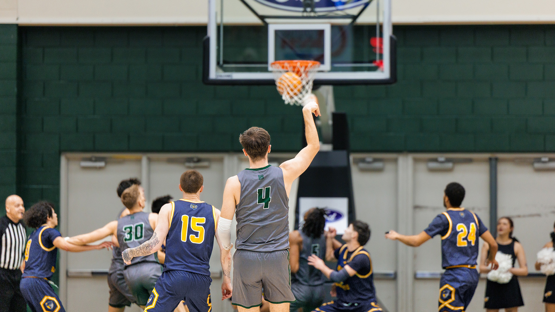 BHSU Men and women defeat Regis
