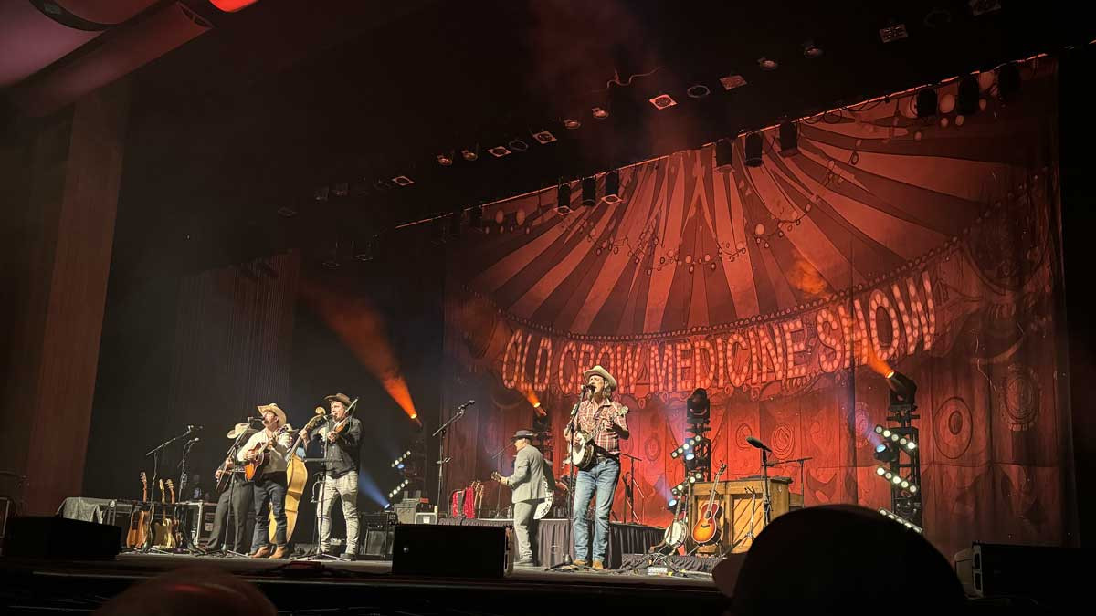 Crowd Goes Wild for Old Crow Medicine Show Debut in Rapid City
