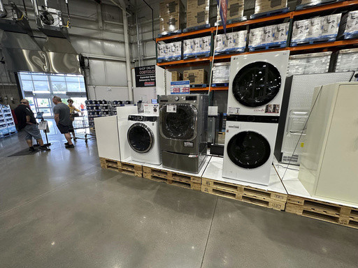 US supply chain prices unexpectedly fell 0.1% in August