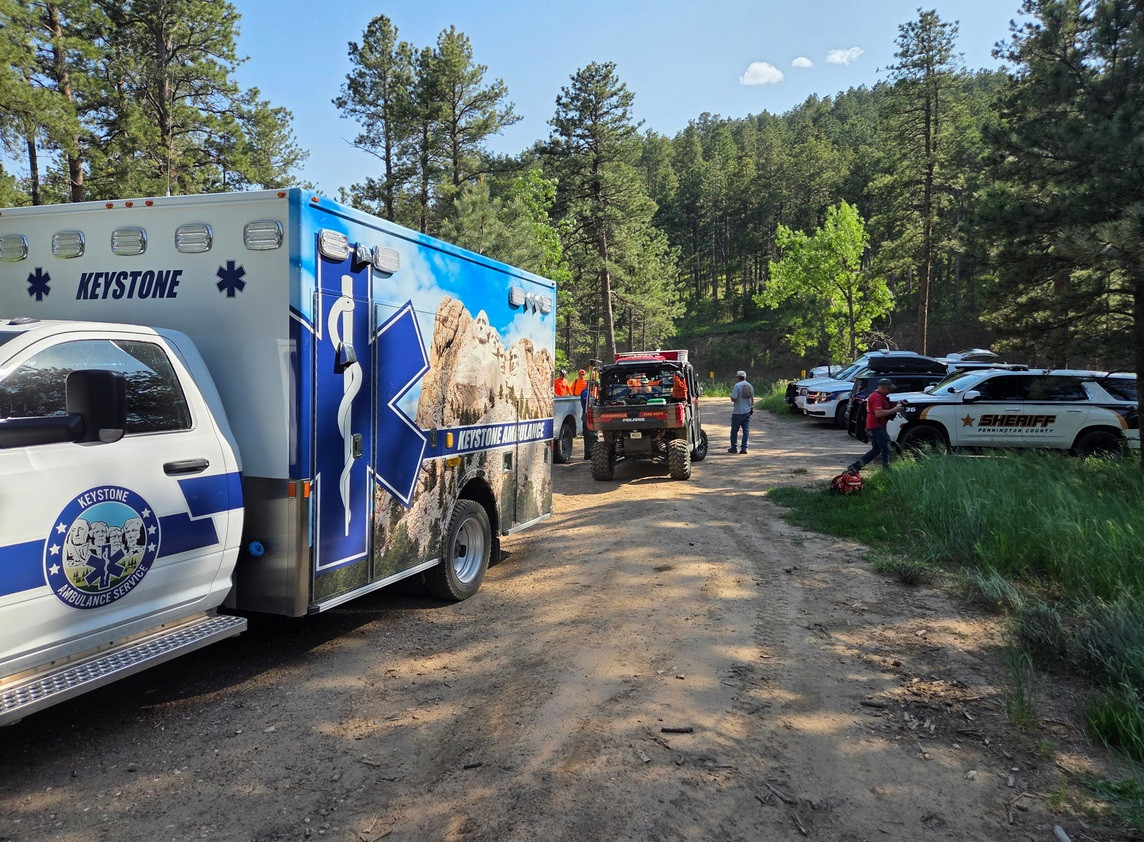 Hiker rescued from Hippie Hole area Friday afternoon