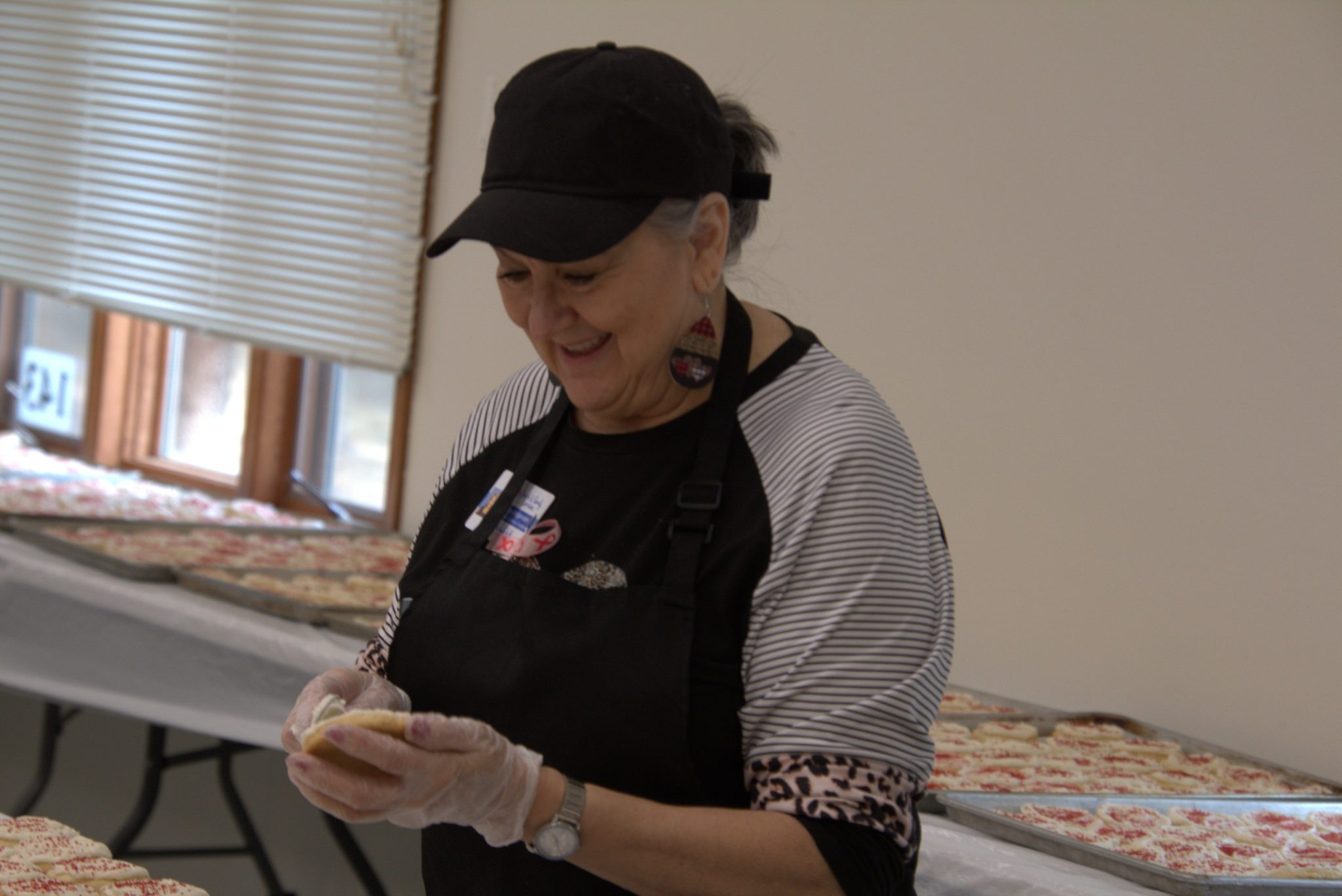 Youth & Family Services Bakes over 12,400 Cookies As Valentine’s Day Thanks To Donors