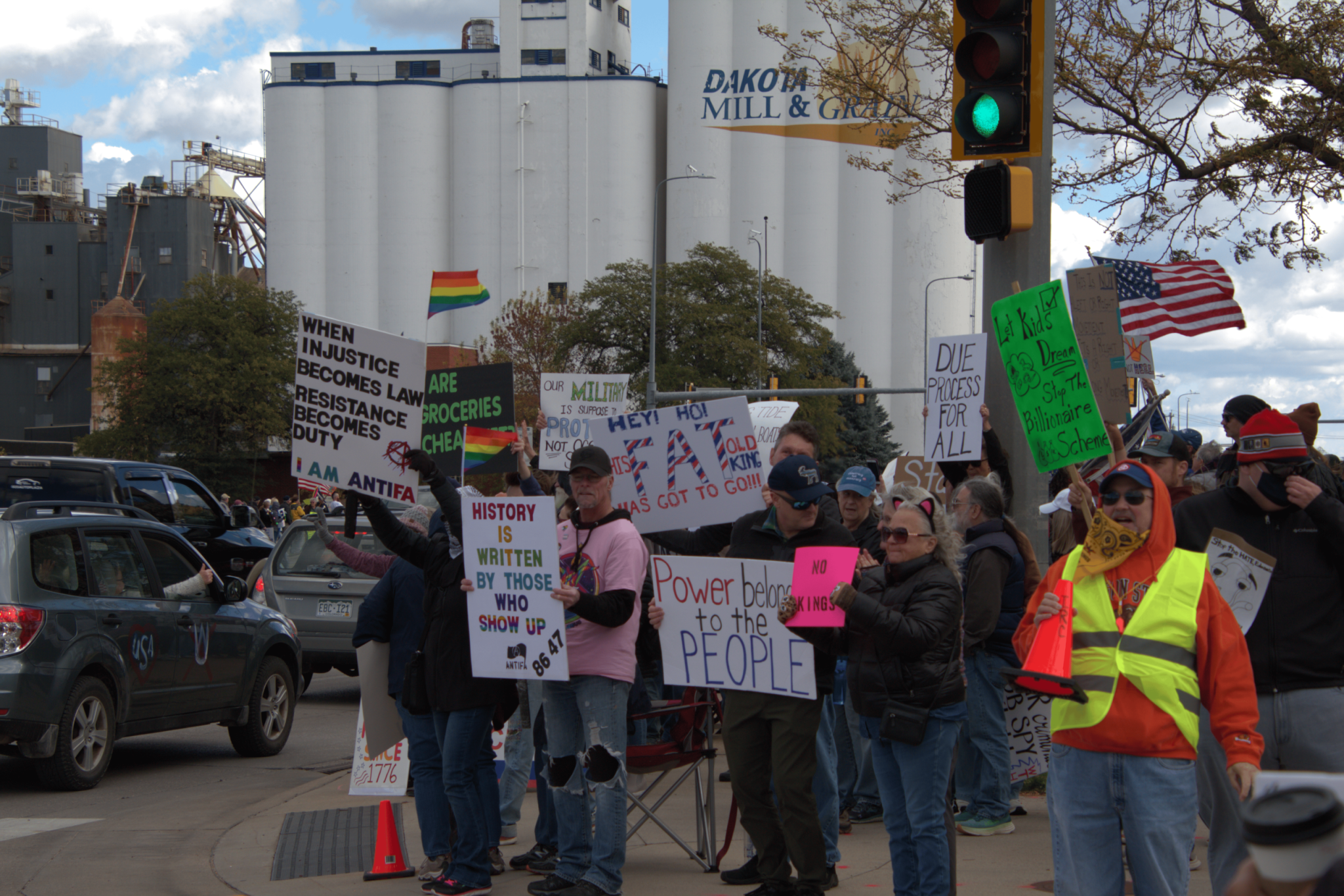 1000+ Turn Out to Rapid City “No Kings” Protest