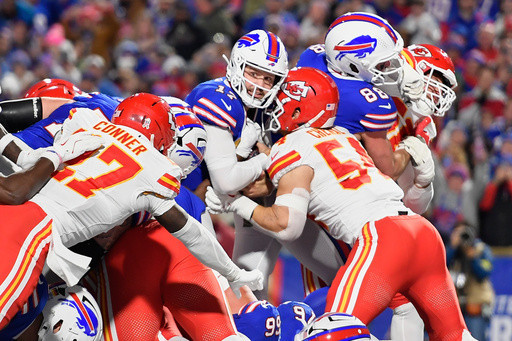 Chiefs’ struggles continue, with injuries and inconsistency contributing to 5-4 first half of season