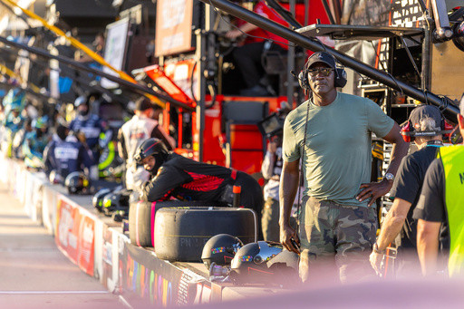 IndyCar and NASCAR partner for a desert doubleheader as both series enjoy strong starts to season