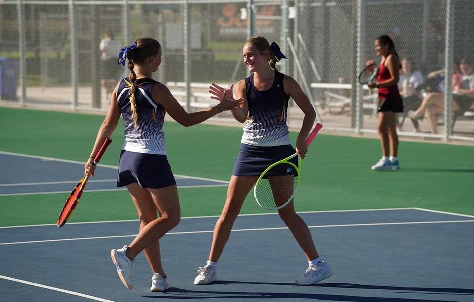 Sioux Falls Christian leads after day one of State A Tennis Tournament
