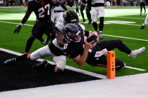 Backup QB Davis Mills and Texans overcome 19-point, fourth-quarter deficit to stun Jaguars 36-29