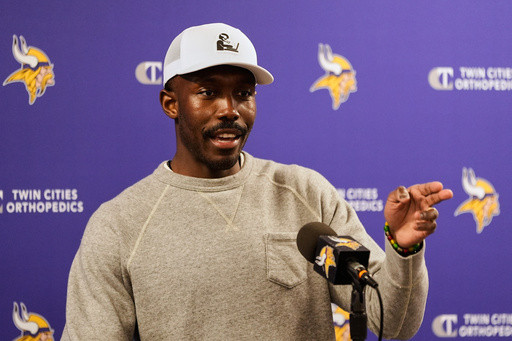 Vikings sign GM Adofo-Mensah to extension, keeping his contract in sync with O’Connell’s