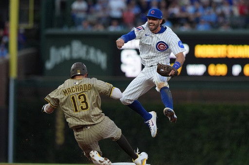 Dansby Swanson leads stellar defensive performance for Cubs in NL Wild Card Series