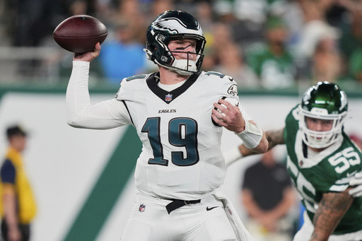 McCord and the Eagles hold off Jets 19-17 in preseason finale