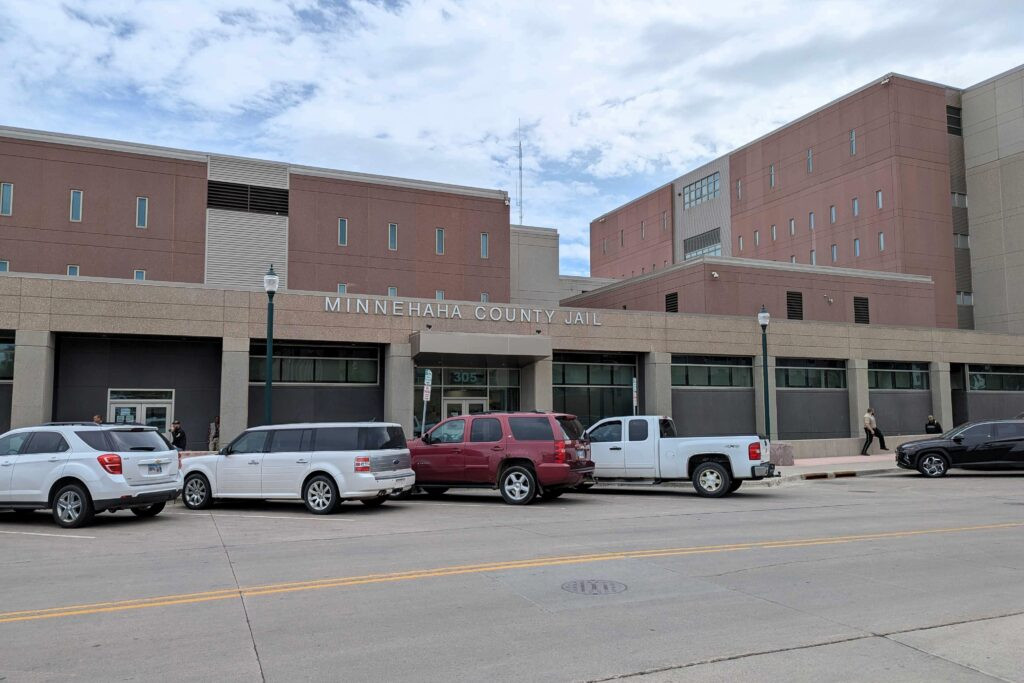 South Dakota governor pledges parole reform days after Sioux Falls officer is shot