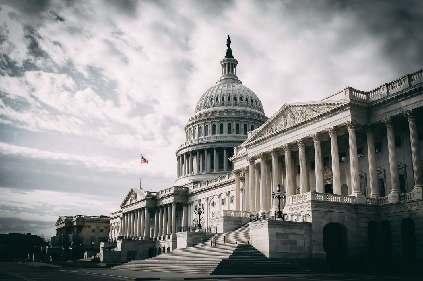 Poll: Confidence in government shows large partisan divides