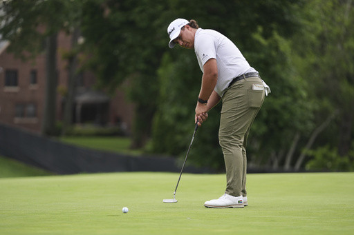 Aldrich Potgieter, PGA Tour’s youngest player and biggest hitter, leads Rocket Classic by 2 strokes