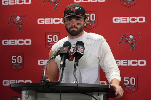 Buccaneers are still in the race for the NFC South title despite an eighth loss in 10 games