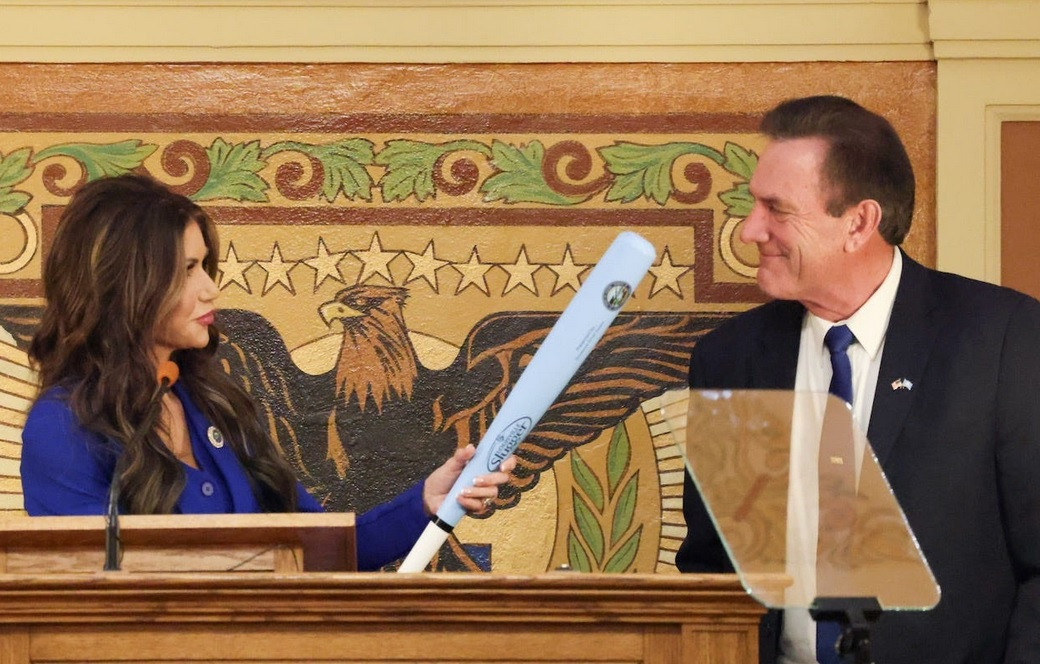 Noem resigns, Larry Rhoden assumes office of governor