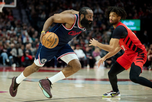 James Harden and Brook Lopez lead Clippers to third straight win