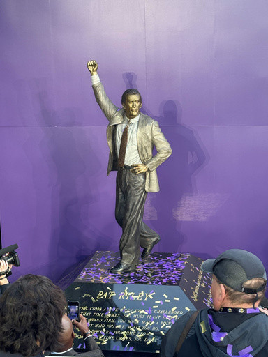 Lakers unveil statue of Pat Riley, the coaching mastermind of their 1980s Showtime era