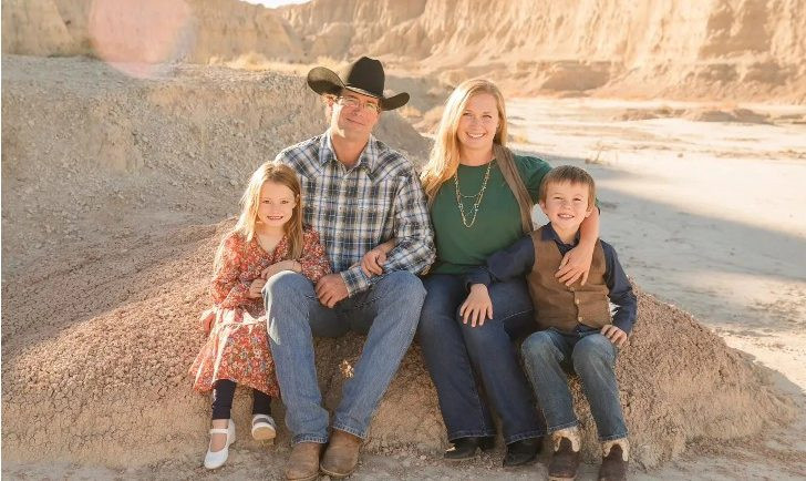 Government dismisses indictments against West River ranching couple