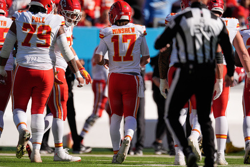 Chiefs lose another QB to a knee injury. Gardner Minshew knocked out of loss to Titans