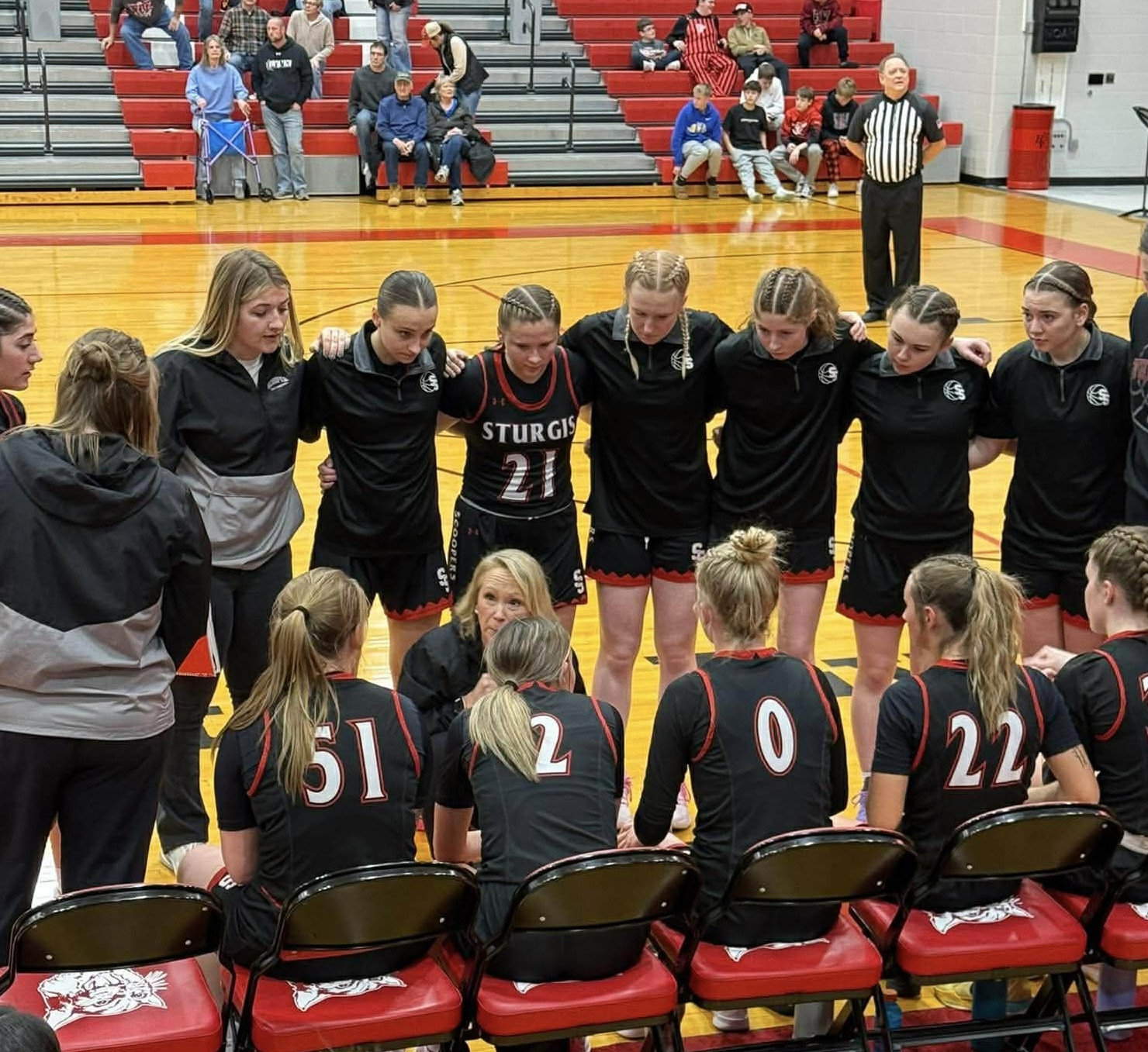 Brandon Valley Lynx Top Scoopers in SoDak 16 Matchup