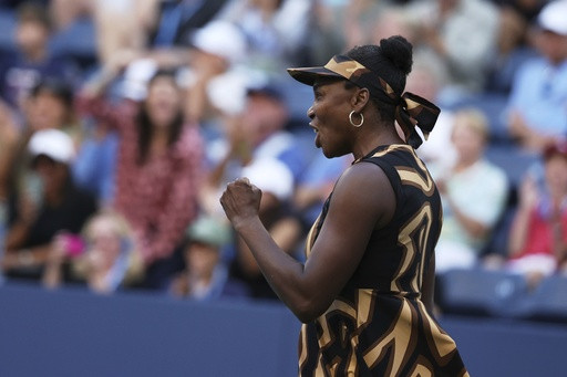 Venus Williams is in the US Open women’s doubles quarterfinals and says Serena needs to show up