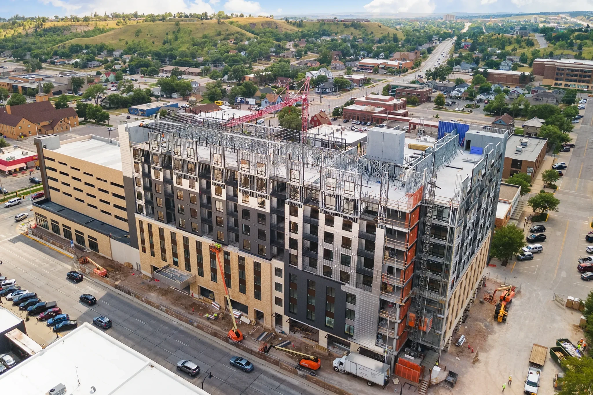 Block 5 Lloyd Companies Announces First Restaurant Tenant