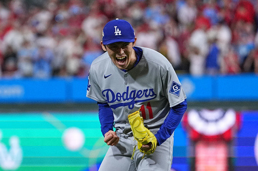 Dodgers might have found a postseason closer in Japanese rookie Roki Sasaki