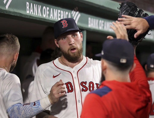Garrett Crochet comes up big to help the Red Sox salvage series finale against Yankees