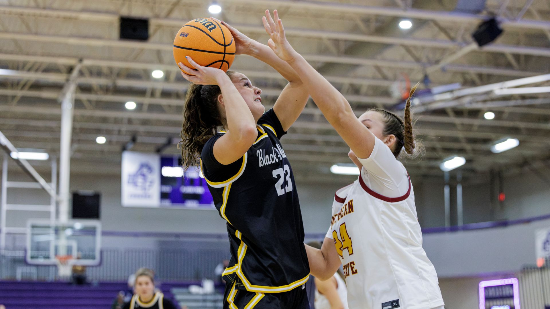 Yellow Jacket Women Fall on Last Second Free Throws to Northern Stat