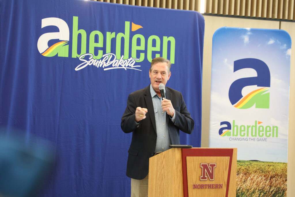 Governor awards $1 million for business parks in hometown of political opponent