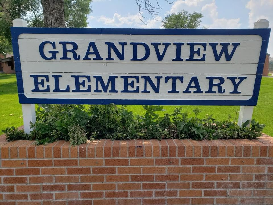 Grandview Students Write Song Honoring Veterans and First Responders