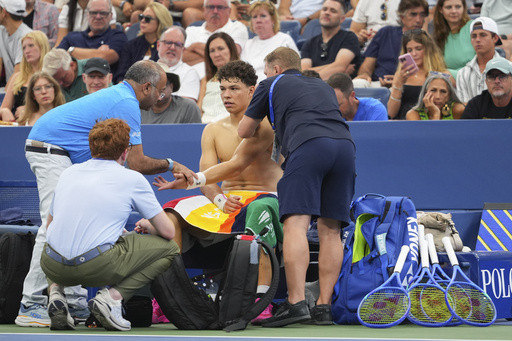 Ben Shelton out of the US Open after injuring shoulder against Mannarino