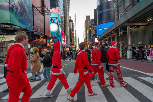 Popular NYC SantaCon charity fundraiser was more con than Kris Kringle, authorities say