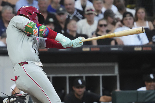 Baseball Commissioner Rob Manfred confronted by Bryce Harper during meeting, AP source says