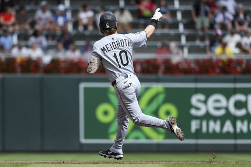 Montgomery, Meidroth HRs, Baldwin, Tauchman RBI doubles lead White Sox past Twins 6-5
